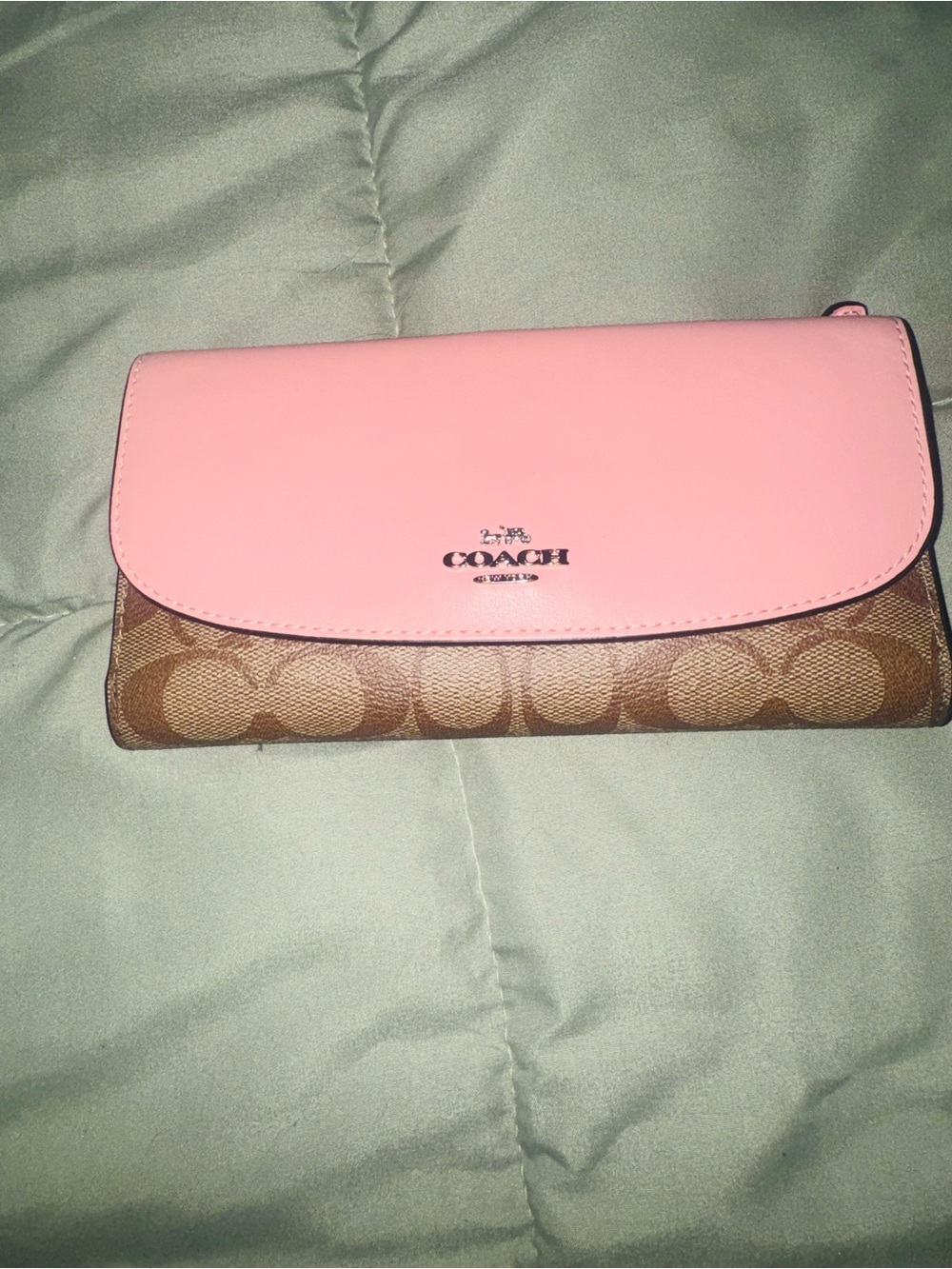Coach Signature wallet pink/blush  Leather Flap F57319 Checkbook. NWOT.